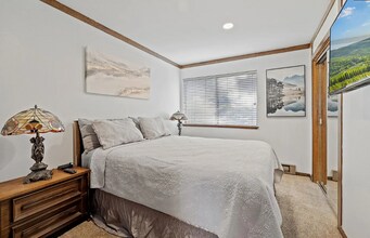 94 John Muir Rd in Mammoth Lakes, CA - Building Photo - Building Photo