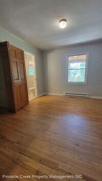 315-315 Broadleaf Ln photo'