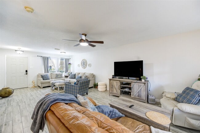 21018 Fox Walk Trail