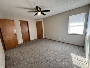 10307 W Yosemite Dr in Wichita, KS - Building Photo - Building Photo