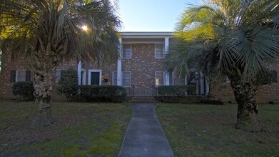 171 3rd Ave-Unit -D in Charleston, SC - Building Photo - Building Photo