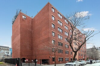 Mt. Morris Plaza Senior Housing in New York, NY - Building Photo - Building Photo