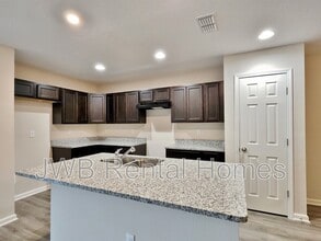 8240 Free Ave in Jacksonville, FL - Building Photo - Building Photo