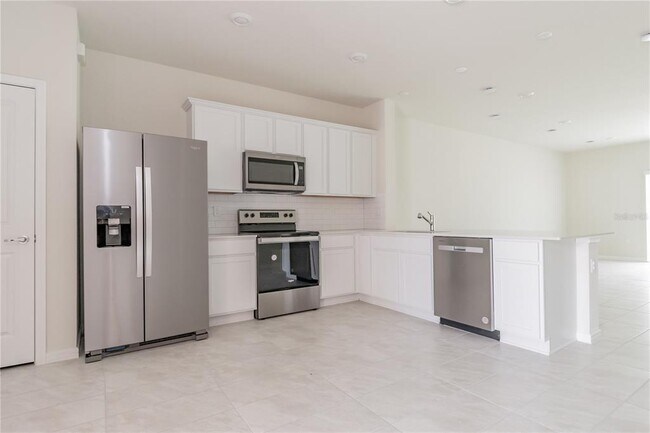 2815 Stunning Ave in Davenport, FL - Building Photo - Building Photo