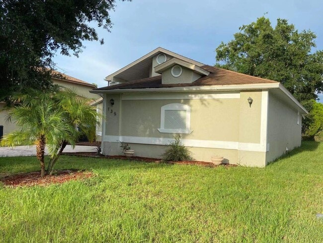 135 Coralwood Cir in Kissimmee, FL - Building Photo - Building Photo