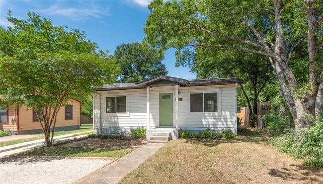 1300 Perez St in Austin, TX - Building Photo - Building Photo
