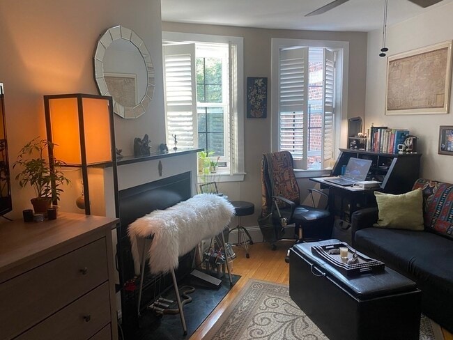 22 David G Mugar Way, Unit 7 in Boston, MA - Foto de edificio - Building Photo