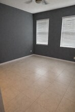 1040 NW 33rd Ct in Pompano Beach, FL - Building Photo - Building Photo