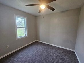 102 SW 25th St in Lawton, OK - Building Photo - Building Photo