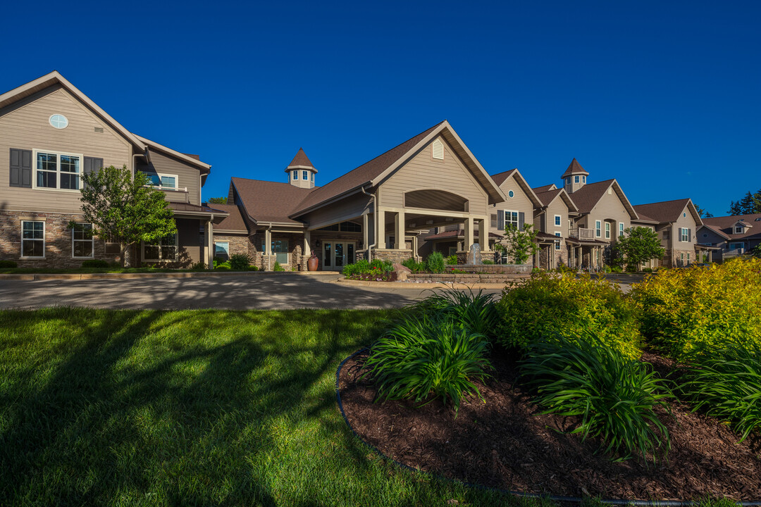 Brownridge Terrace in Middleton, WI - Building Photo