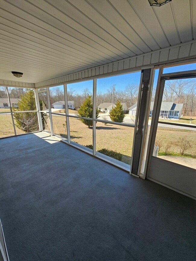 174 Fawn Loop in Crossville, TN - Building Photo - Building Photo
