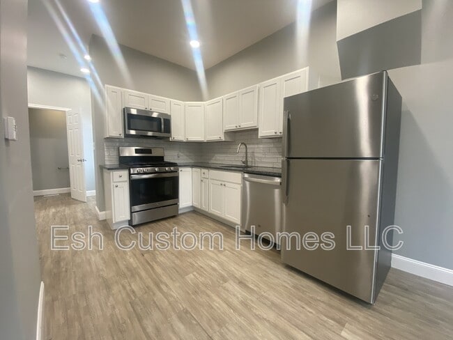 property at 538 N Queen St