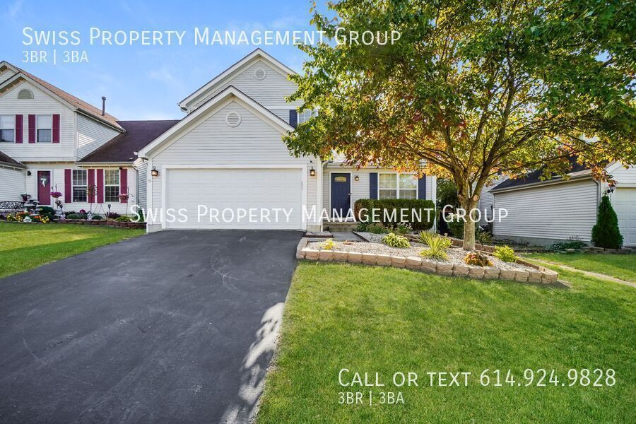 2212 Kingsglen Dr in Grove City, OH - Building Photo