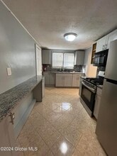 70 Beverly Ave in Albany, NY - Building Photo - Building Photo