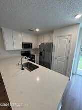 6837 Lake Mist Ln in Jacksonville, FL - Building Photo - Building Photo