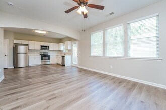 793 Lobdale Falls Dr in Lawrenceville, GA - Foto de edificio - Building Photo