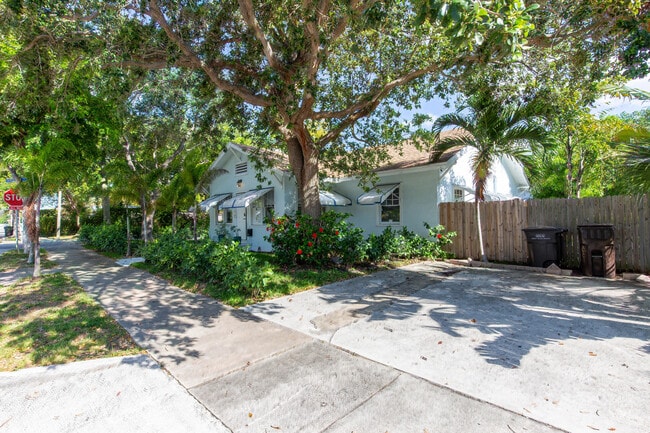 435 56th St in West Palm Beach, FL - Building Photo - Building Photo