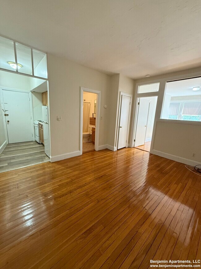 46 Lancaster Ter, Unit 101 in Brookline, MA - Building Photo - Building Photo