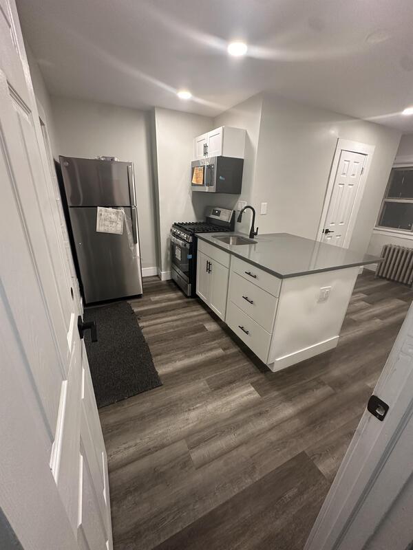 526 S Tenth Ave in Mount Vernon, NY - Building Photo - Building Photo