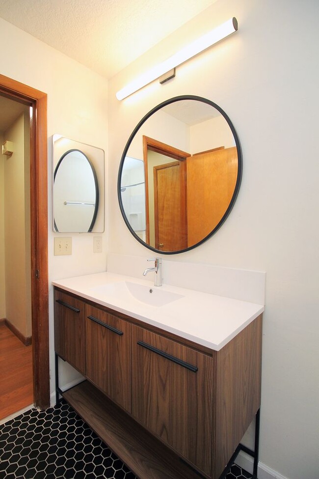 3200-3236 SW Marigold St