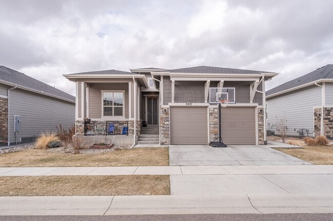 5927 Fall Harvest Way in Fort Collins, CO - Building Photo - Building Photo