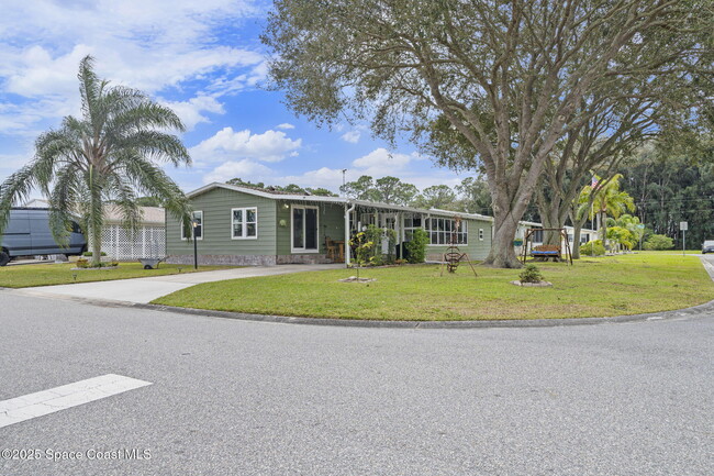 345 Avocado Dr in Sebastian, FL - Building Photo - Building Photo