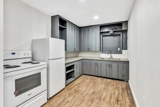 397 Wills Point St, Unit #1 in Canton, TX - Foto de edificio - Building Photo