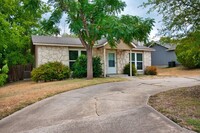 3208 Darnell Dr in Austin, TX - Building Photo - Building Photo