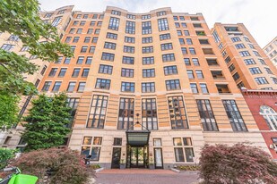 400 Massachusetts Ave NW in Washington, DC - Building Photo