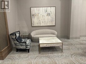 30 Elm Dr W in Mississauga, ON - Building Photo