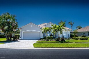 6571 Talon Bay Dr in North Port, FL - Building Photo