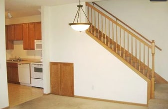 88 Bridgewater Trl in Hudson, WI - Foto de edificio - Building Photo