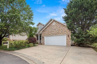 3 Summer Meadow Rd in Avery Creek, NC - Building Photo