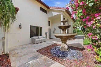 21944 Town Pl Dr in Boca Raton, FL - Building Photo - Building Photo