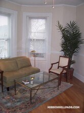 1451 Tremont St in Boston, MA - Building Photo - Building Photo
