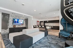 5875 Interceptor St in Los Angeles, CA - Building Photo