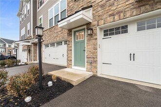 123 Curtis Ct in Pittsburgh, PA - Building Photo - Building Photo