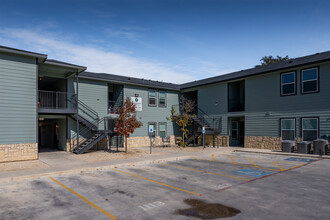 Ingram Apartments in San Antonio, TX - Building Photo - Building Photo