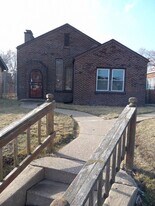 324 Arthur St in Gary, IN - Building Photo