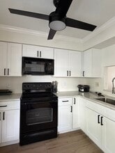 218 S Tampania Ave, Unit 218 in Tampa, FL - Foto de edificio - Building Photo