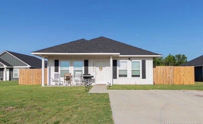 1002 Westgate Ave in Durant, OK - Building Photo - Building Photo