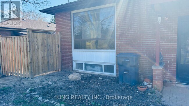 994 Brimley Rd in Toronto, ON - Building Photo - Building Photo