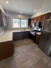 575 Weld St, Unit #2 in Boston, MA - Building Photo - Building Photo