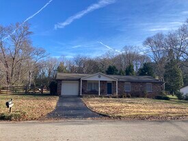 1512 Arrow Wood Rd in Knoxville, TN - Building Photo