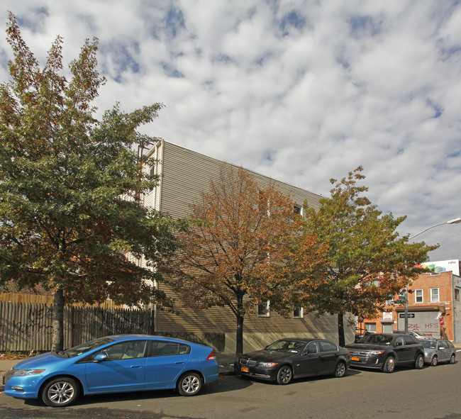 122 Clay St in Brooklyn, NY - Building Photo - Building Photo