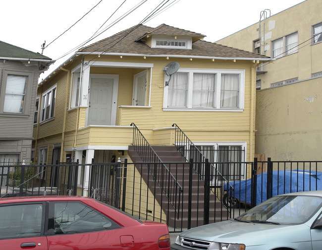 1447 38th Ave in Oakland, CA - Foto de edificio - Building Photo