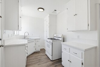 4264 W Broadway in Hawthorne, CA - Building Photo - Building Photo