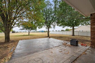 5250 Plainview Rd in Midlothian, TX - Building Photo - Building Photo