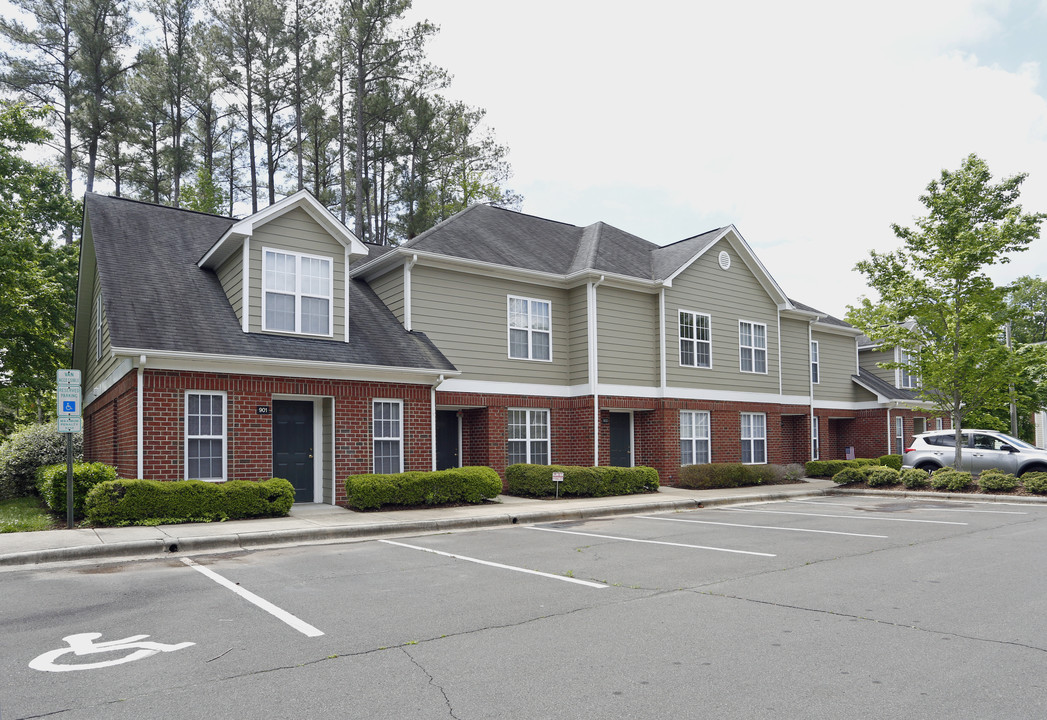 Glenbrook West in Durham, NC - Foto de edificio