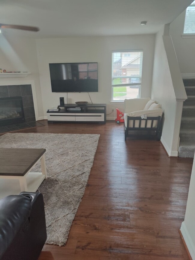 17923 Hollow Hill Ln